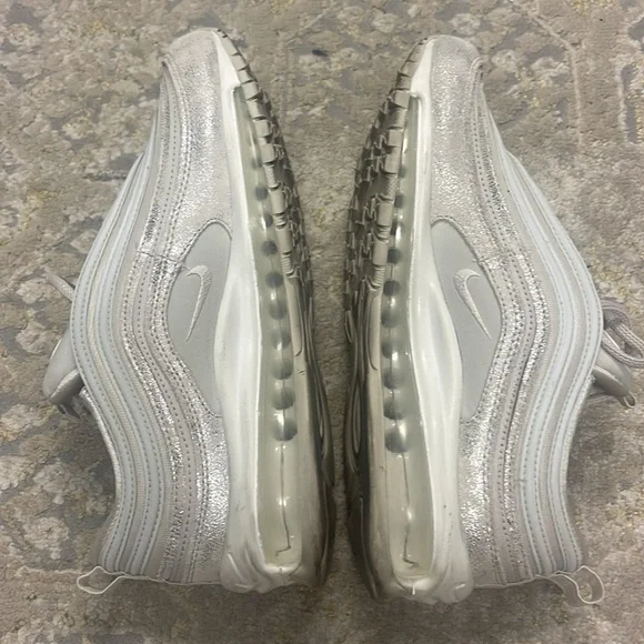 Silver Metallic Women’s Nike Air Max 97 'Light Bone' DX0137-002 (size 10) - Picture 7 of 9